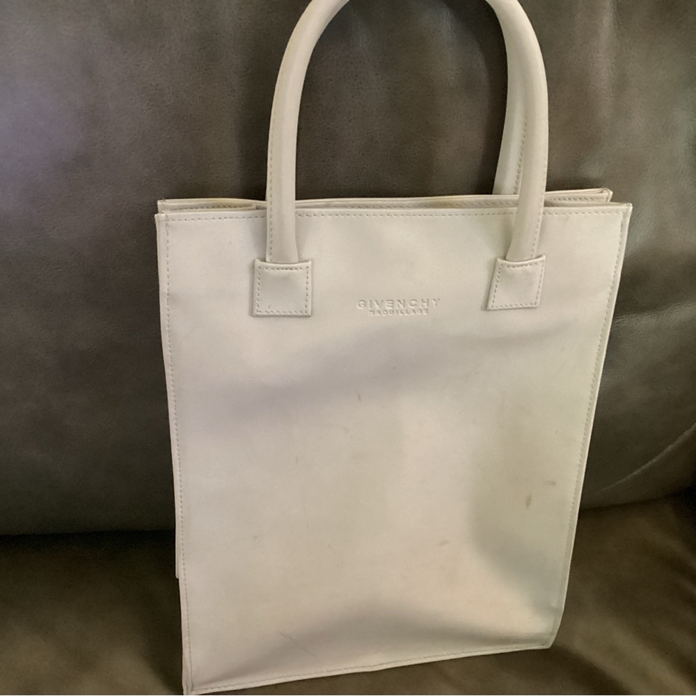 Givenchy tote - Picture 2 of 7